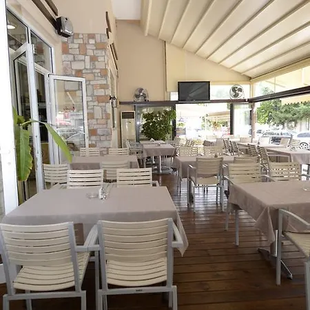 Epavli Aparthotel Nea Kallikrateia