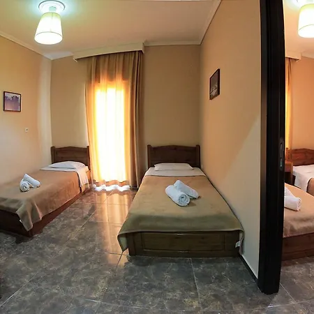 Epavli 3*
