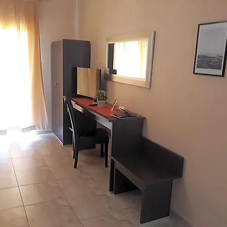 Epavli 4*