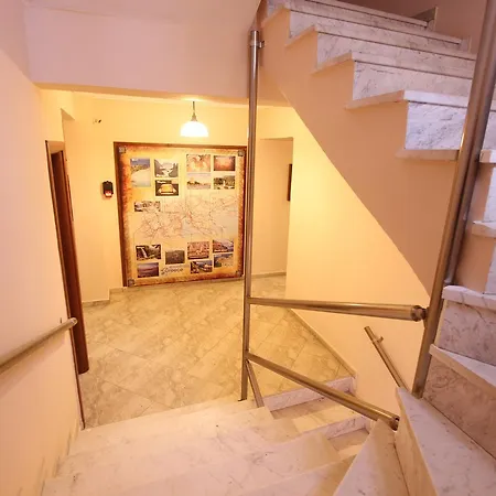 Epavli 公寓式酒店