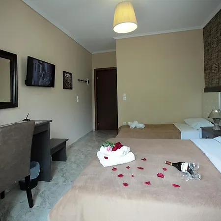 Epavli 4*