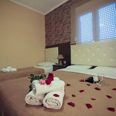 Epavli 4* Nea Kallikrateia